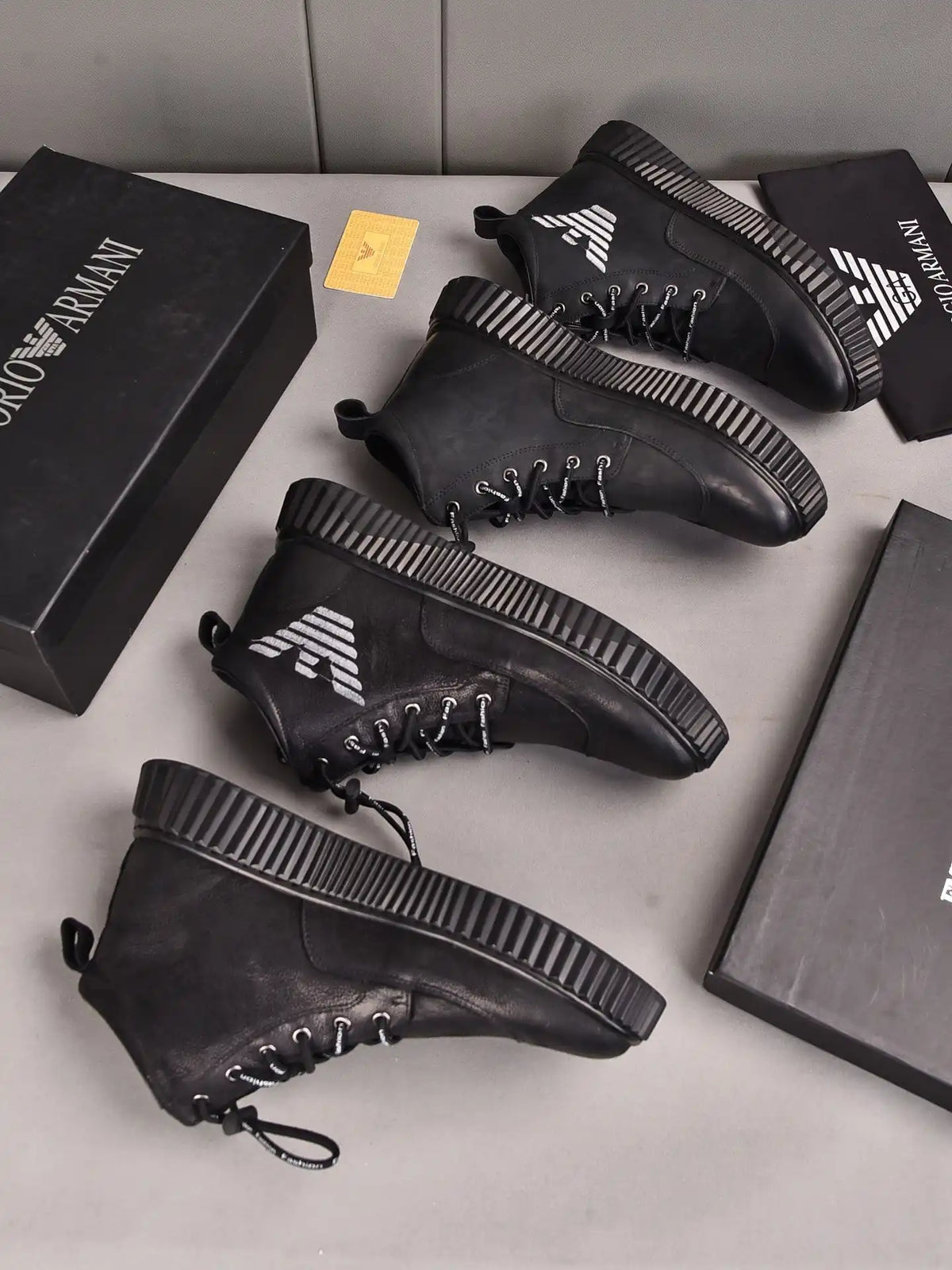 Armani has leather and fur men's shoes with code 27B7 Size38444 custom-made