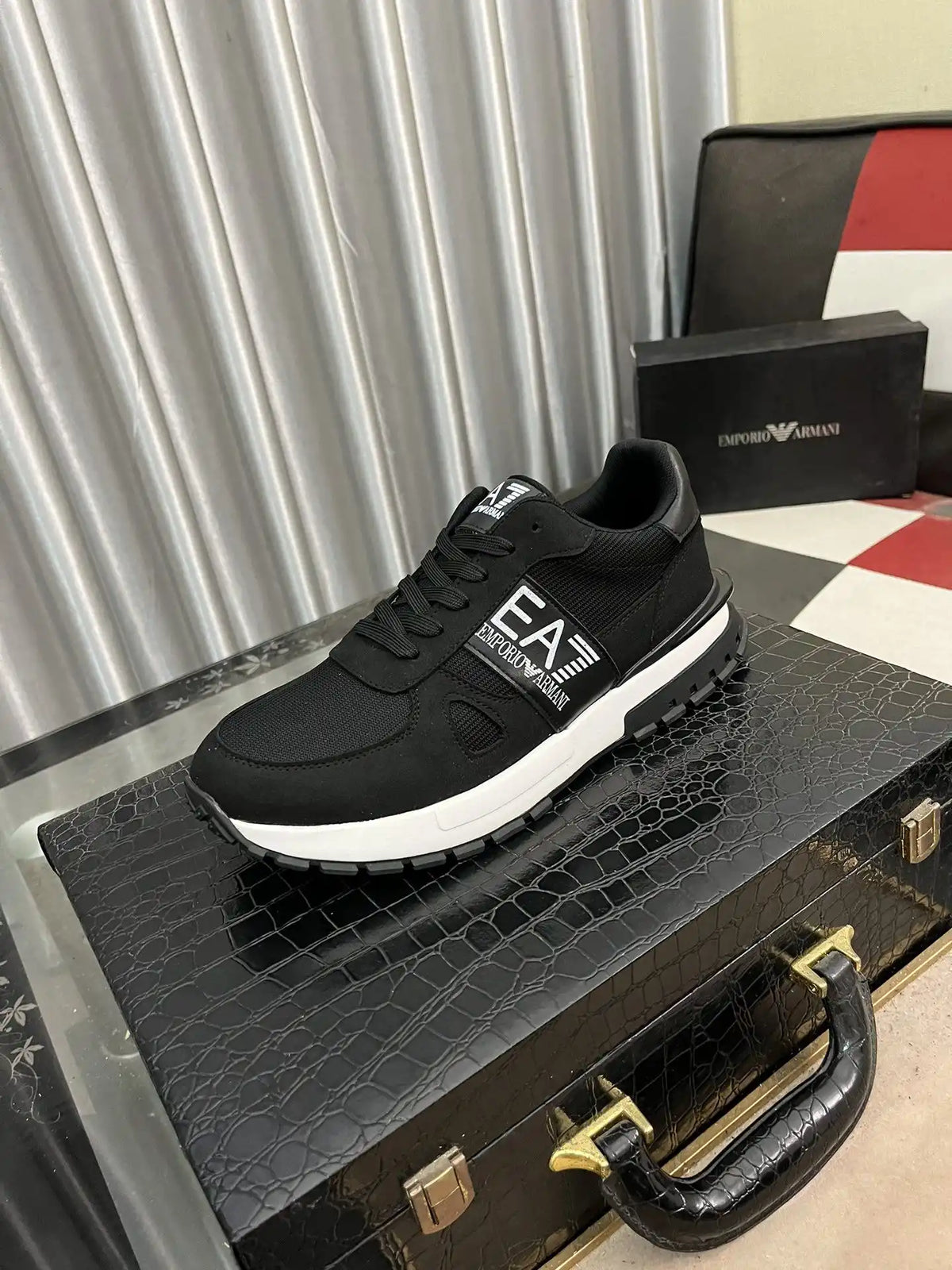 Armani Men's Shoe Code 8B Size3844