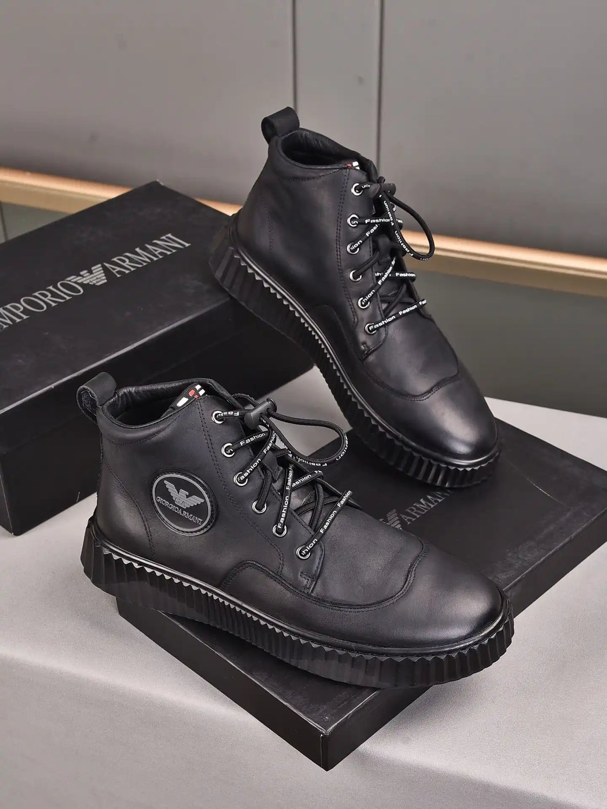 Armani has leather and fur men's shoes with code 27B7 Size38444 custom-made