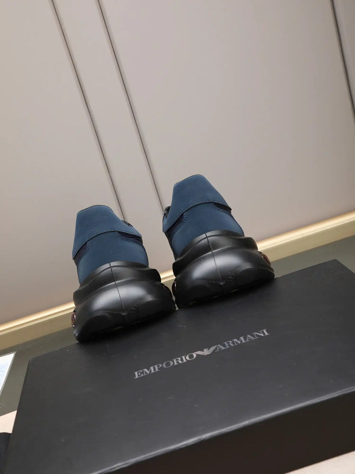 Armani* Men's Model Code: 0821B60 Size: 38-44 (45 customized)