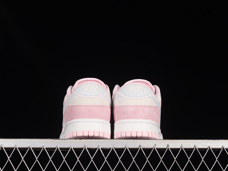 【330】[DV3054-600]-[SB DUNK LOW PINK FOAM/PURE PLATINUM/PHANTOM]-[WOMAN:36-40]