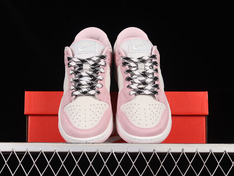 【330】[DV3054-600]-[SB DUNK LOW PINK FOAM/PURE PLATINUM/PHANTOM]-[WOMAN:36-40]