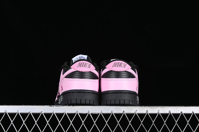 【330】[FD1232-001]-[SB DUNK LOW BLACK/PINK]-[WOMAN:35.5-40]