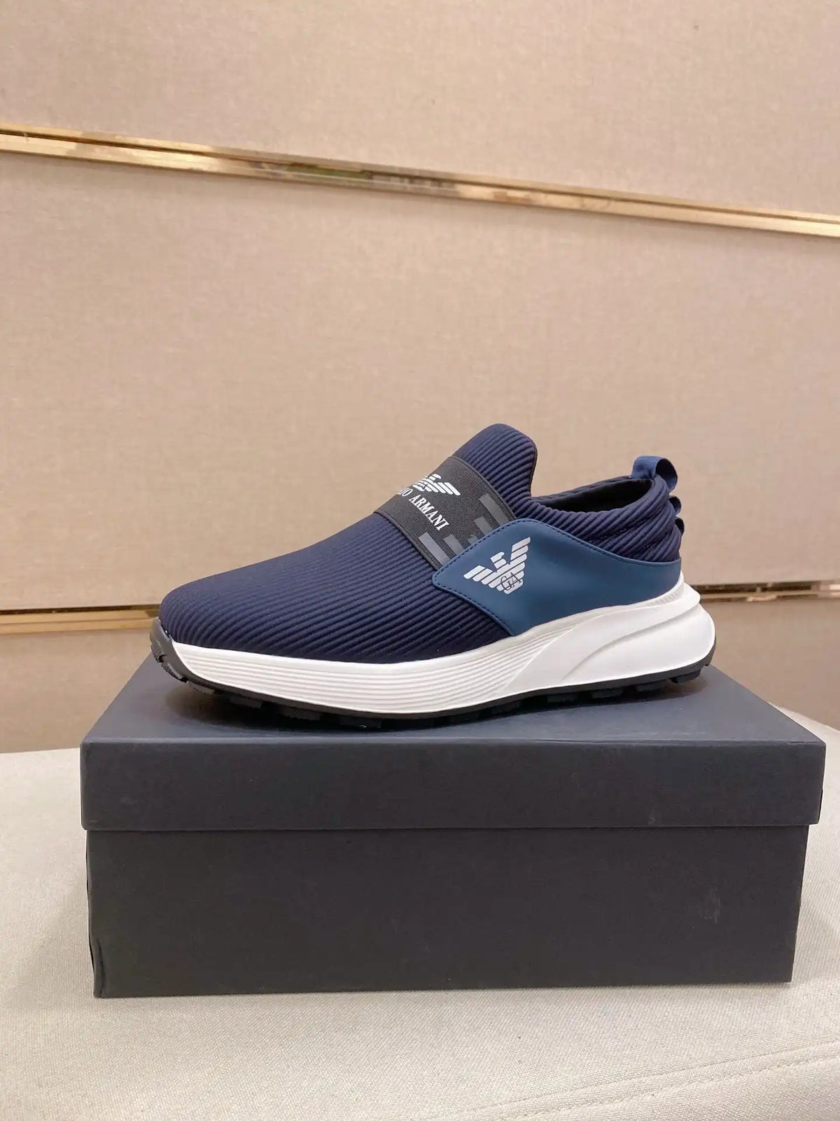 Armani* Men's Model Code: 0911B50 Size: 38-44 (45 Custom made)