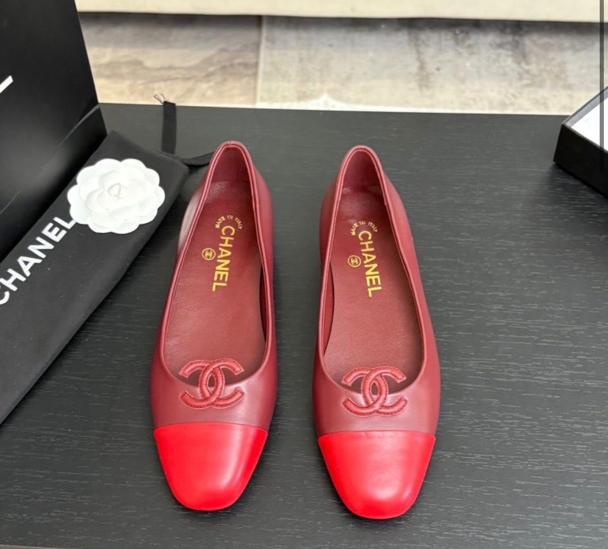 lambskin leather CC ballet flats featuring a stitched CC logo on the toe cap