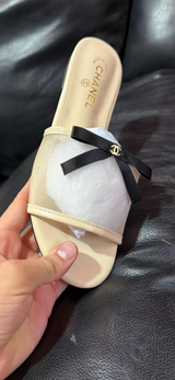 Channel slipper stock