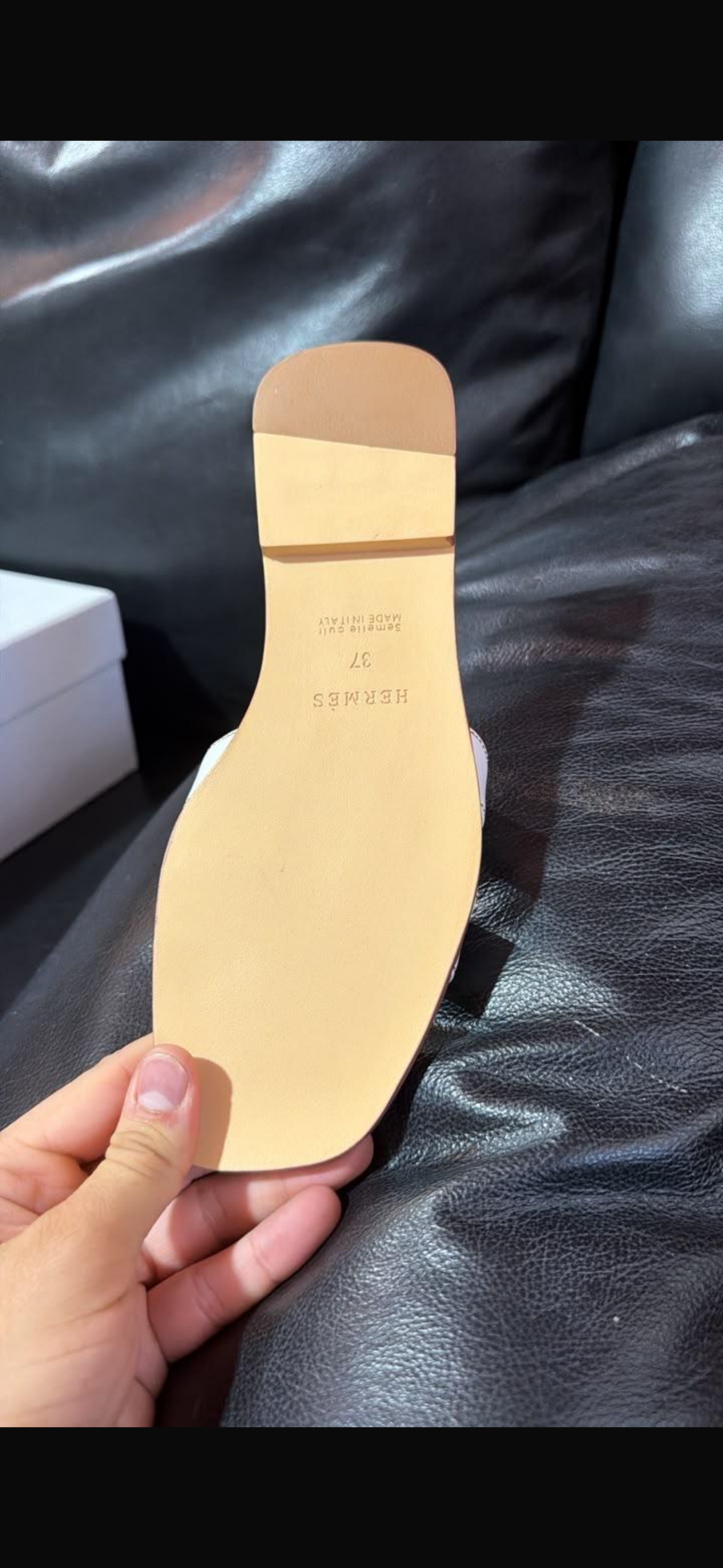 Hermes slipper stock