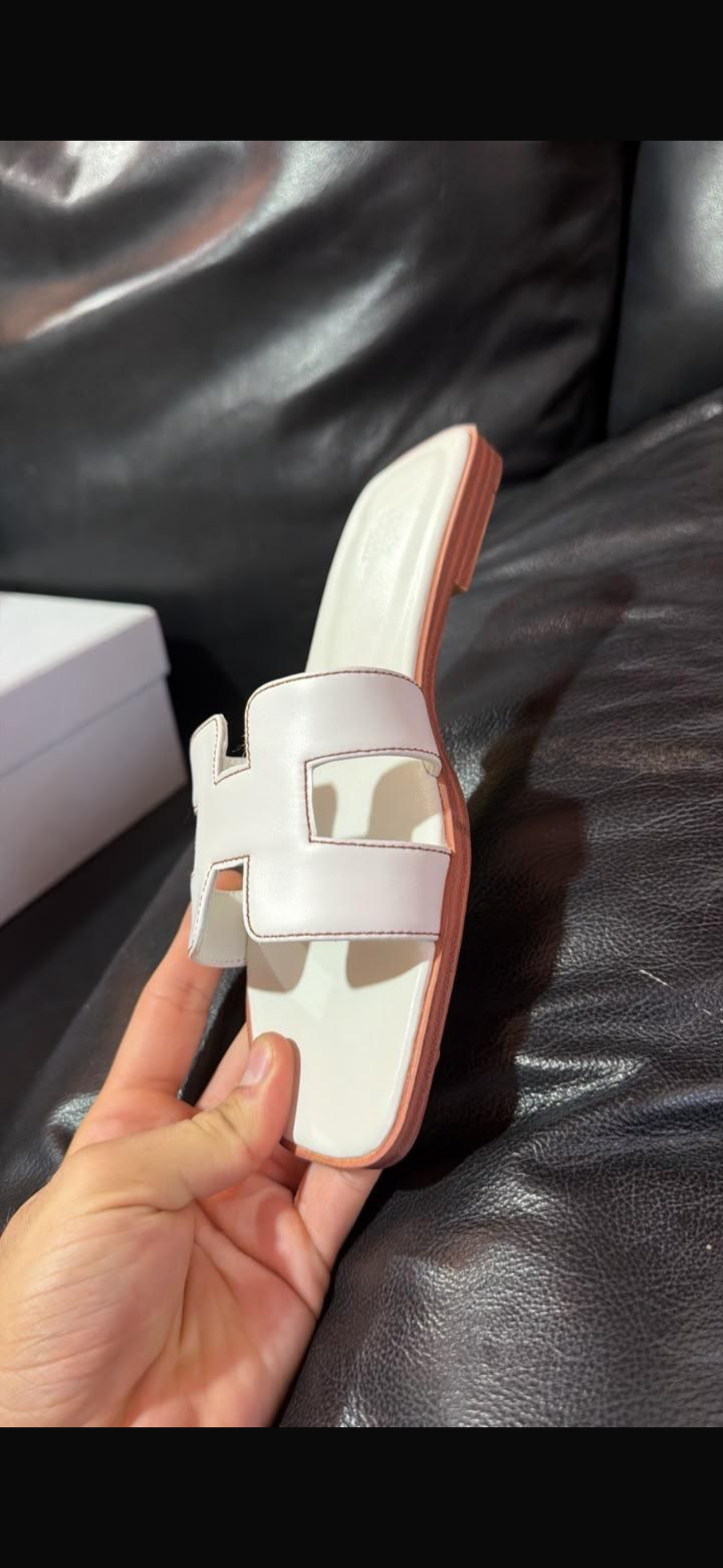 Hermes slipper stock