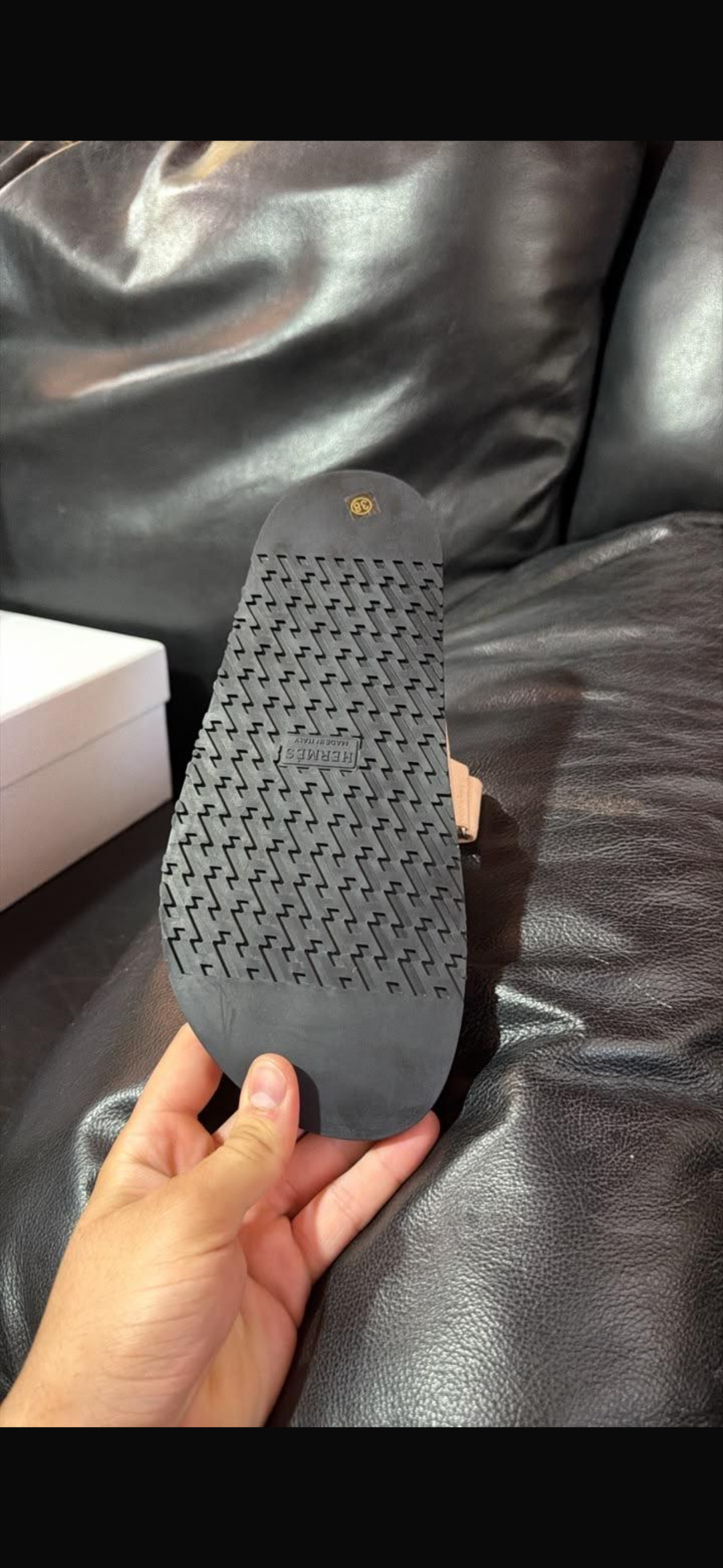 Hermes slipper stock
