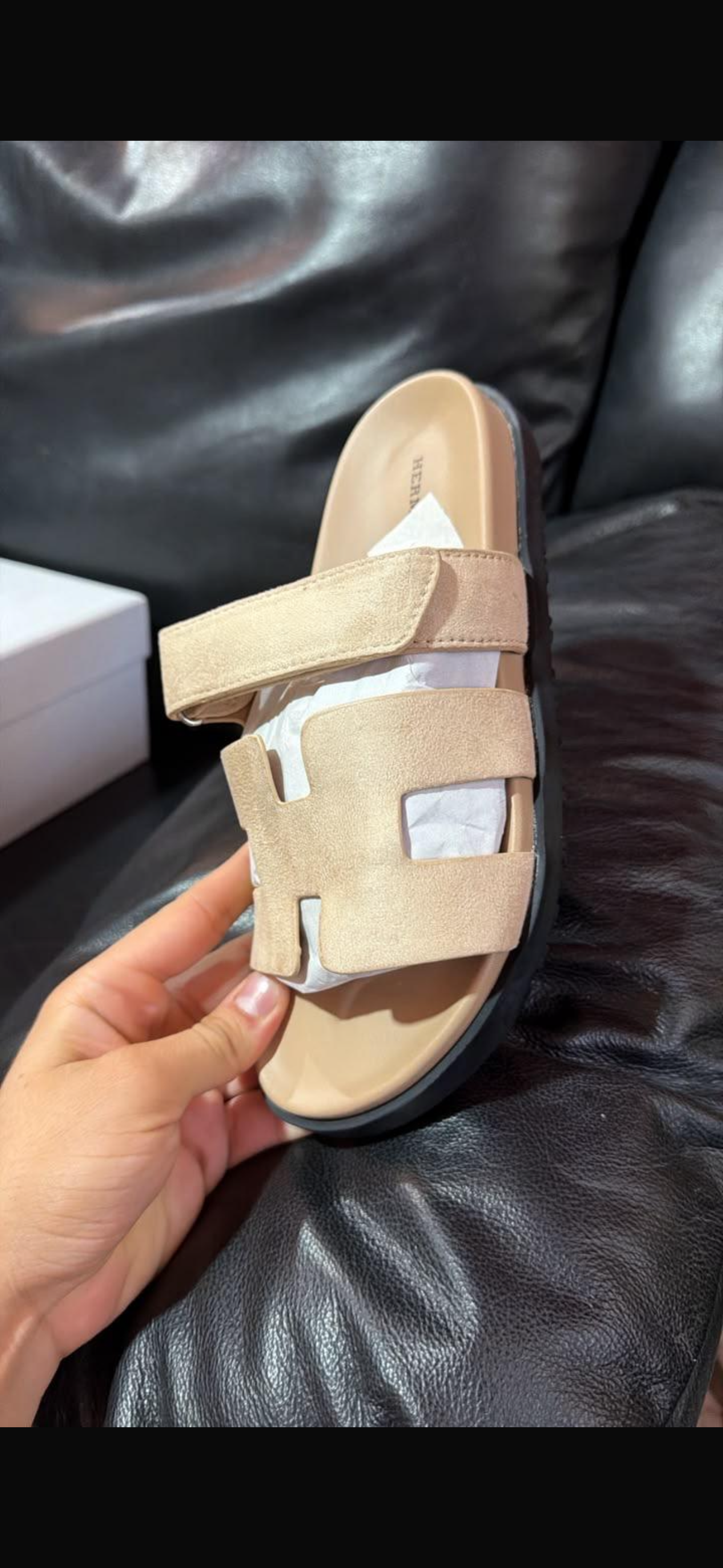 Hermes slipper stock