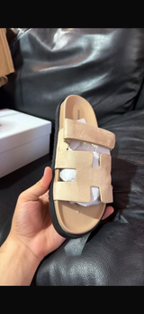 Hermes slipper stock