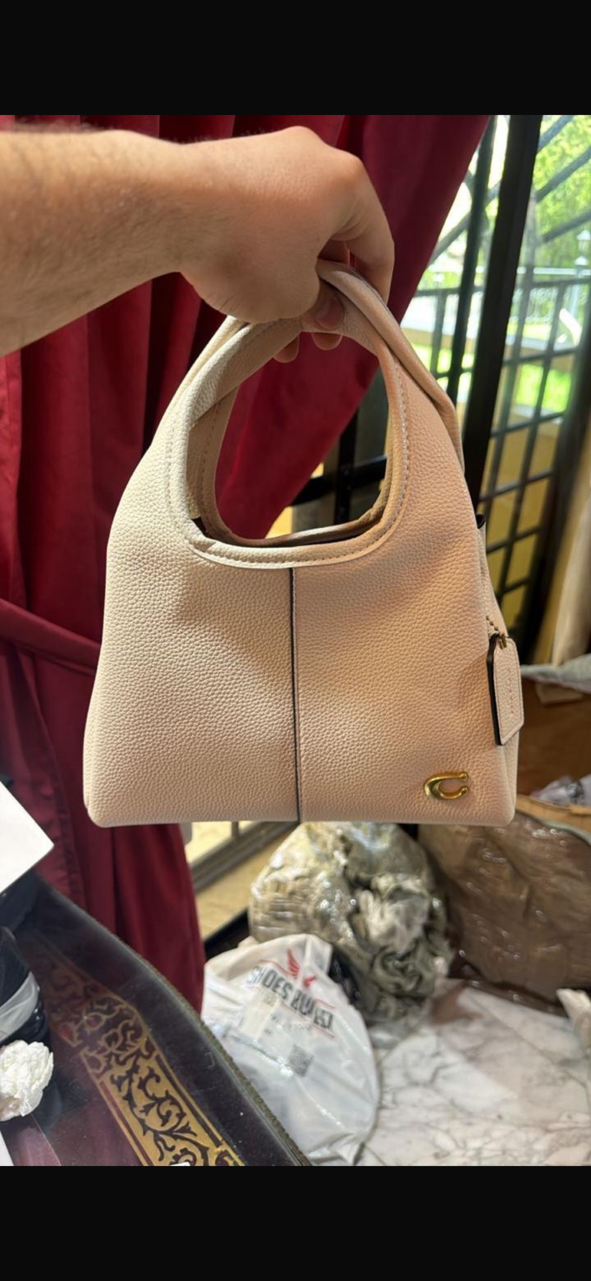 Gucci Bag stock