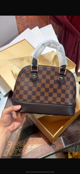 Louis vuitton bag Stock