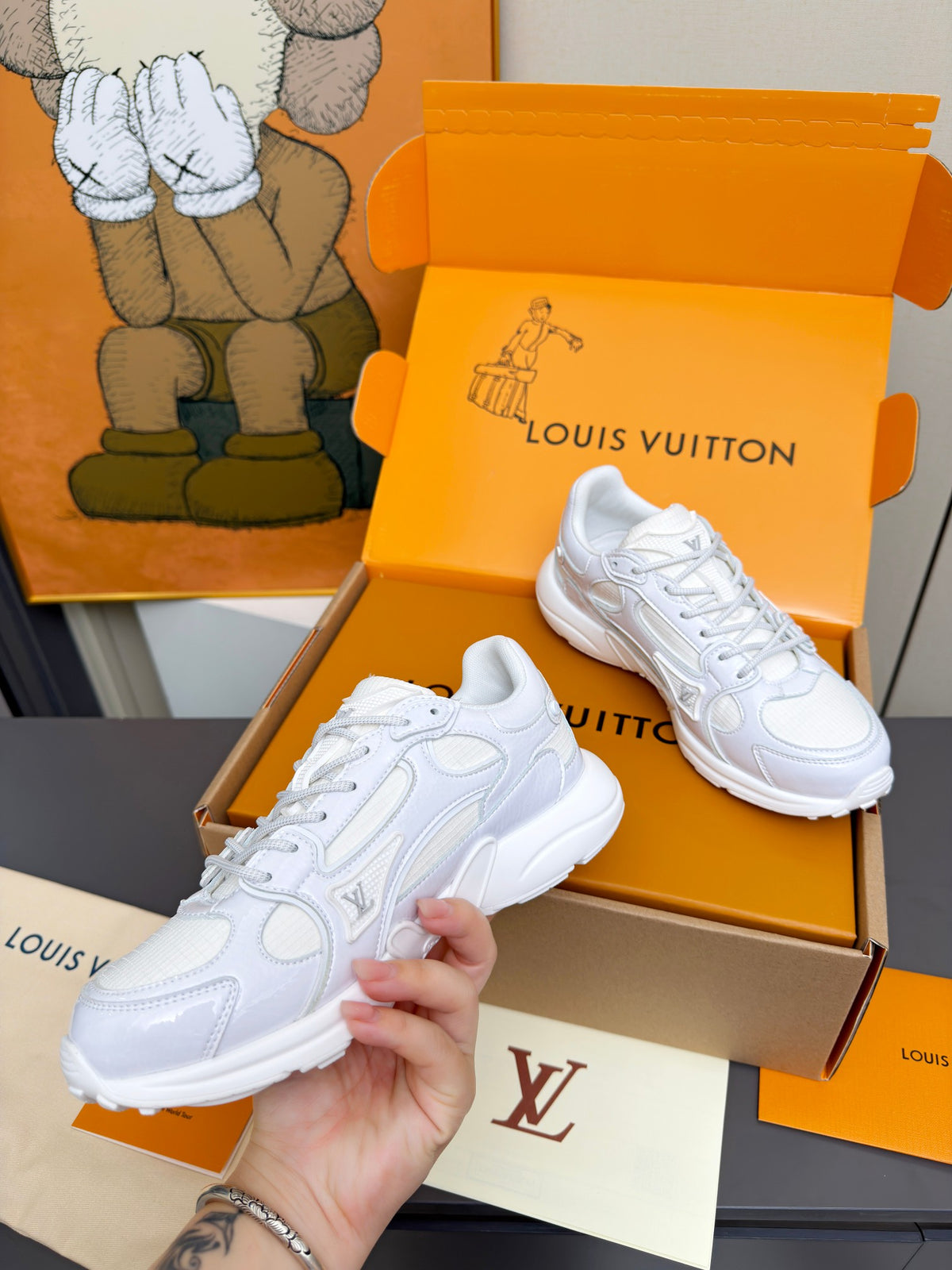 New LV couple sneakers in the latest colors