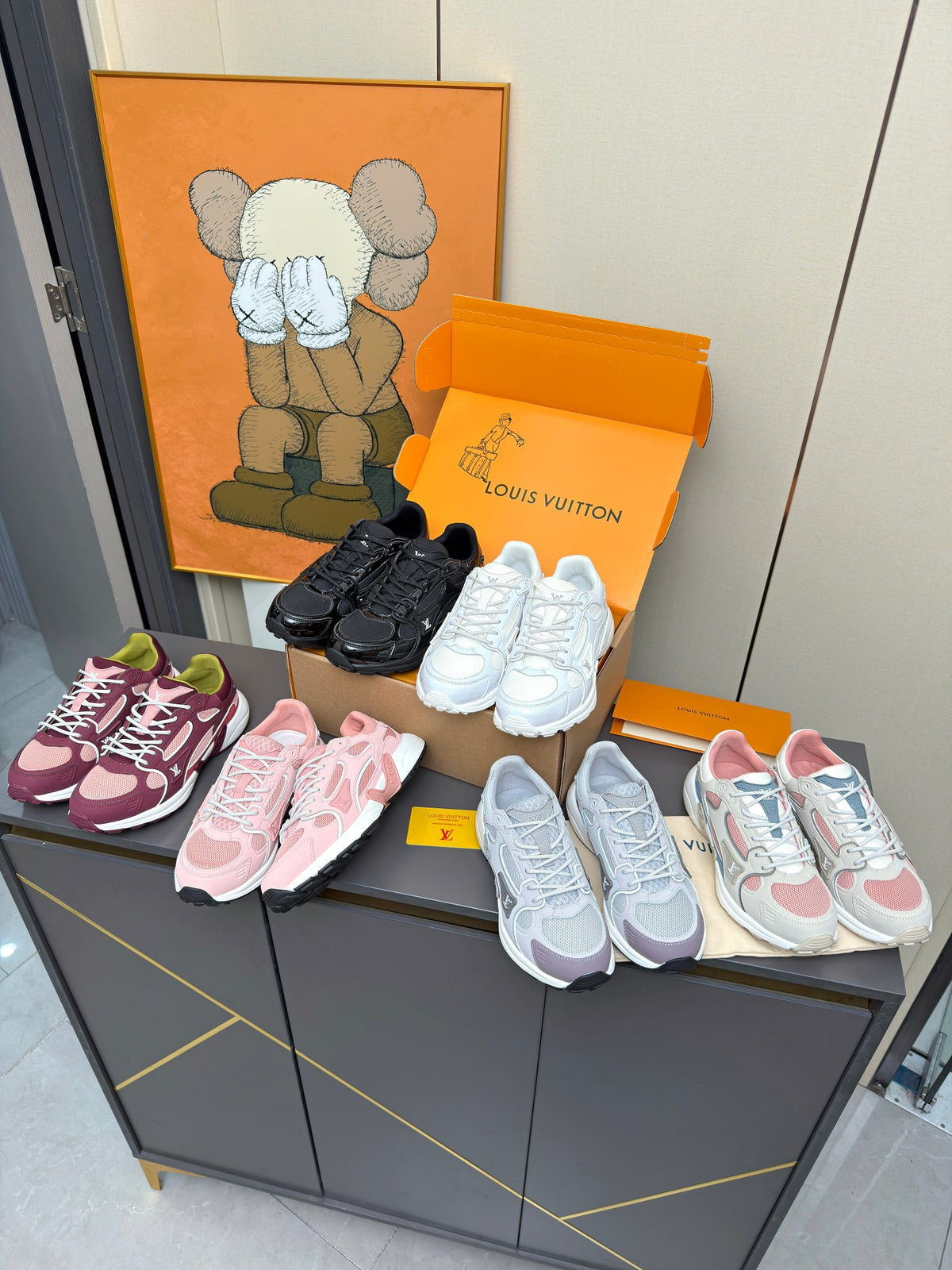 New LV couple sneakers in the latest colors