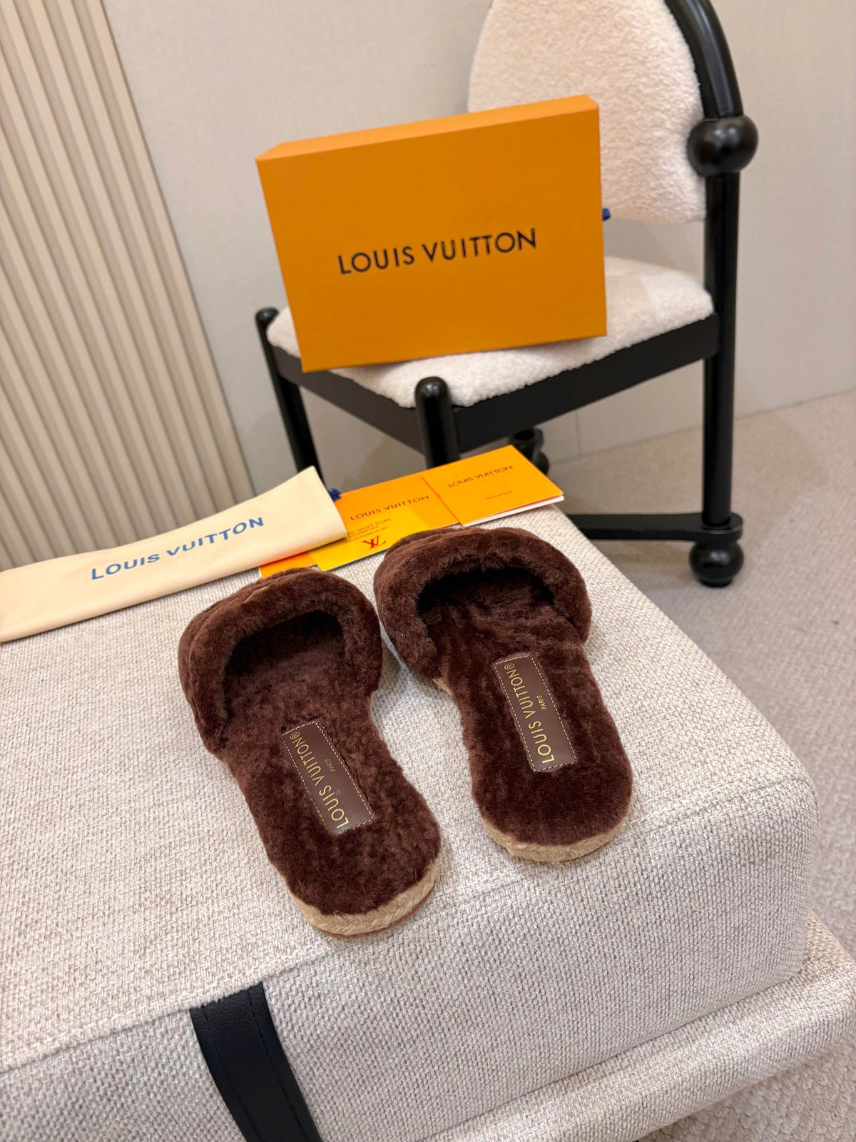 p325 LV羊毛女士毛毛拖