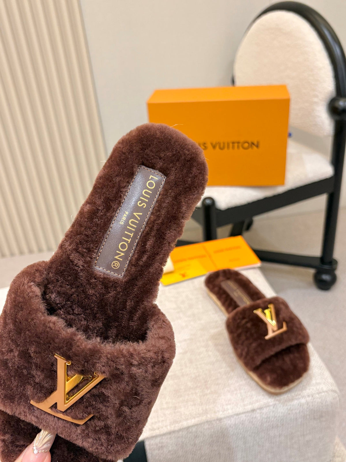 p325 LV羊毛女士毛毛拖