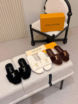 p325 LV Wool Women's Furry Slippers