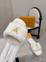 p325 LV Wool Women's Furry Slippers