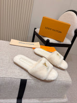 p325 LV Wool Women's Furry Slippers