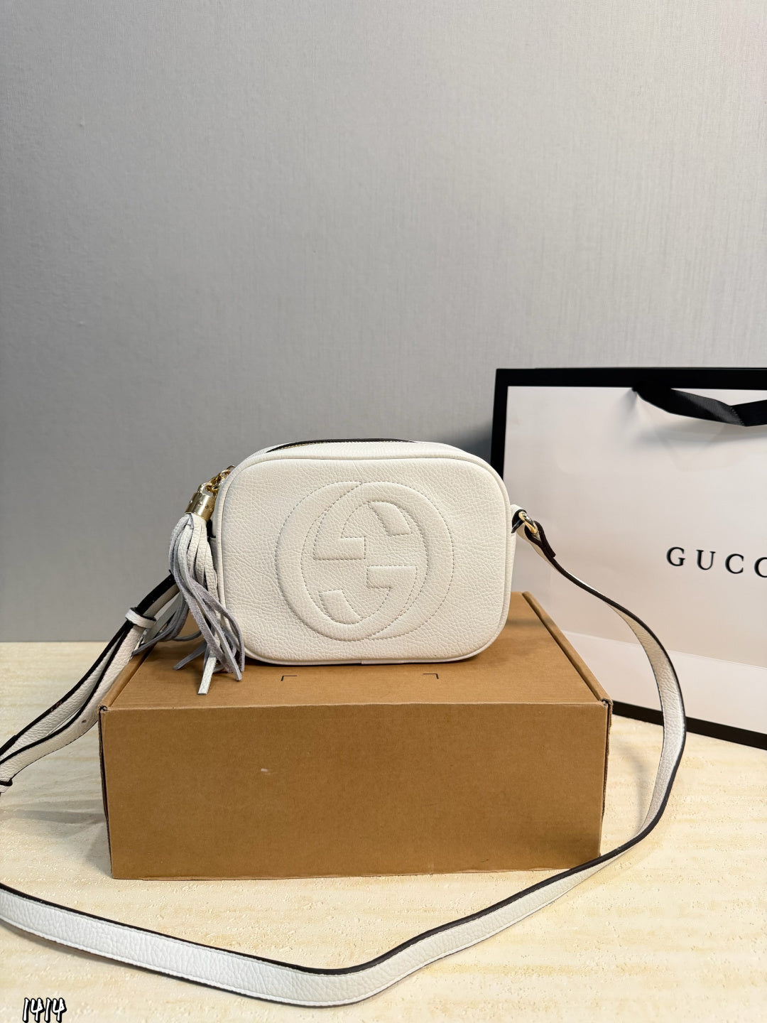❤️(Gift Box Packaging)❤️ Gucci Double G Tassel Camera Bag ⚠️Size 20.15