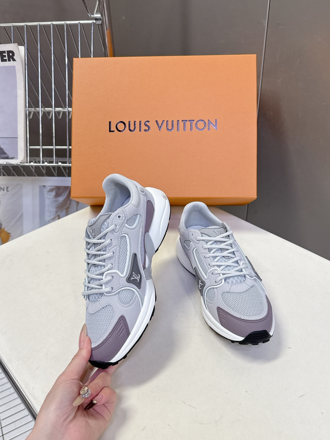 Men's + 10 LV Louis Vuitton OLYMPIA Couple Sneakers
