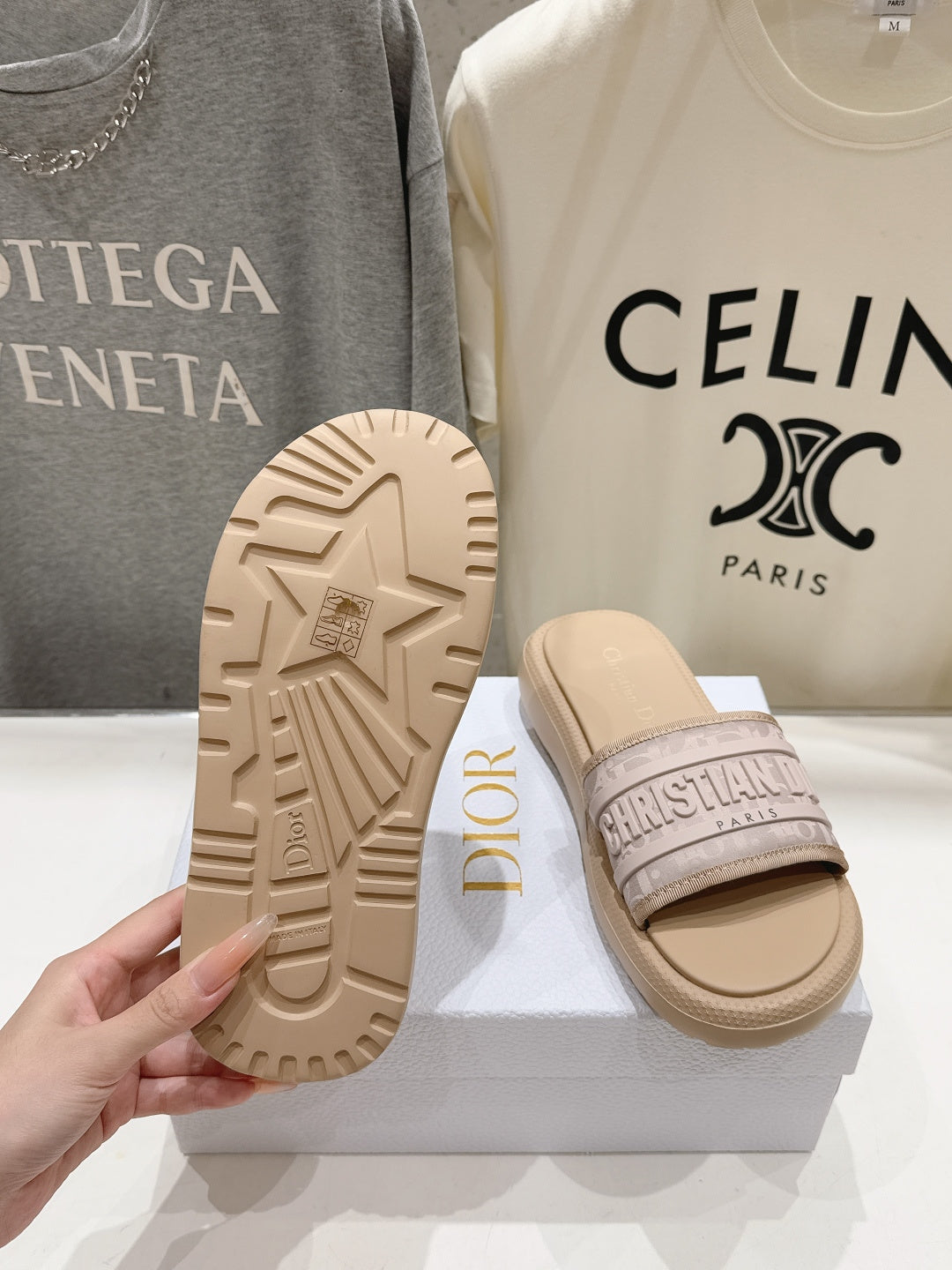 High-quality Dior F019 2026 SS Summer New Thick-soled Beach Sandals