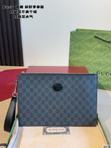Gucci carrying a tiger head bag