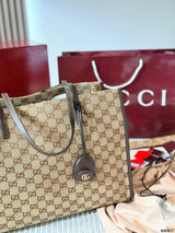 This new Gucci monogram tote bag is totally my style!