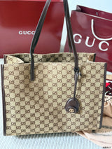 This new Gucci monogram tote bag is totally my style!
