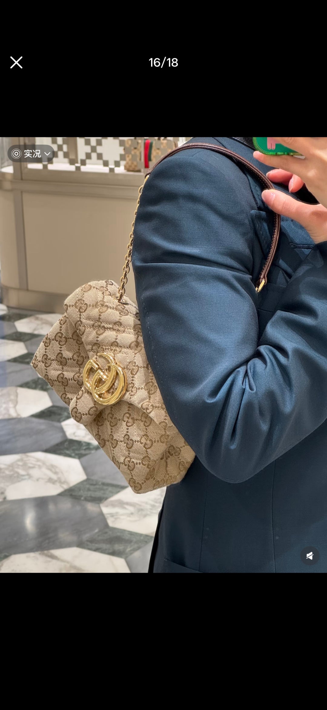 Quick! I'm locking in these two Gucci canvas beauties! Monogram quilting + double G gold buckle, retro yet sophisticated. The tote style is perfect for commuting, while the chain style is effortlessly chic for going out. Beige canvas is perfect for spring and summer! It's both soft and durable. Classics never go out of style, you can't go wrong buying them!