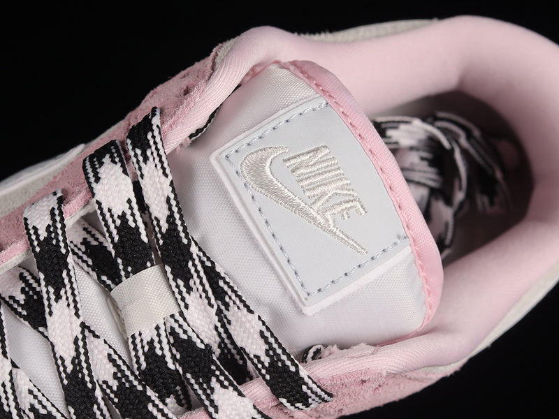 【330】[DV3054-600]-[SB DUNK LOW PINK FOAM/PURE PLATINUM/PHANTOM]-[WOMAN:36-40]