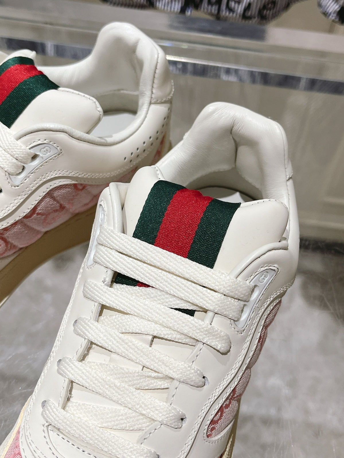 Factory direct Gucci new retro distressed effect sneakers