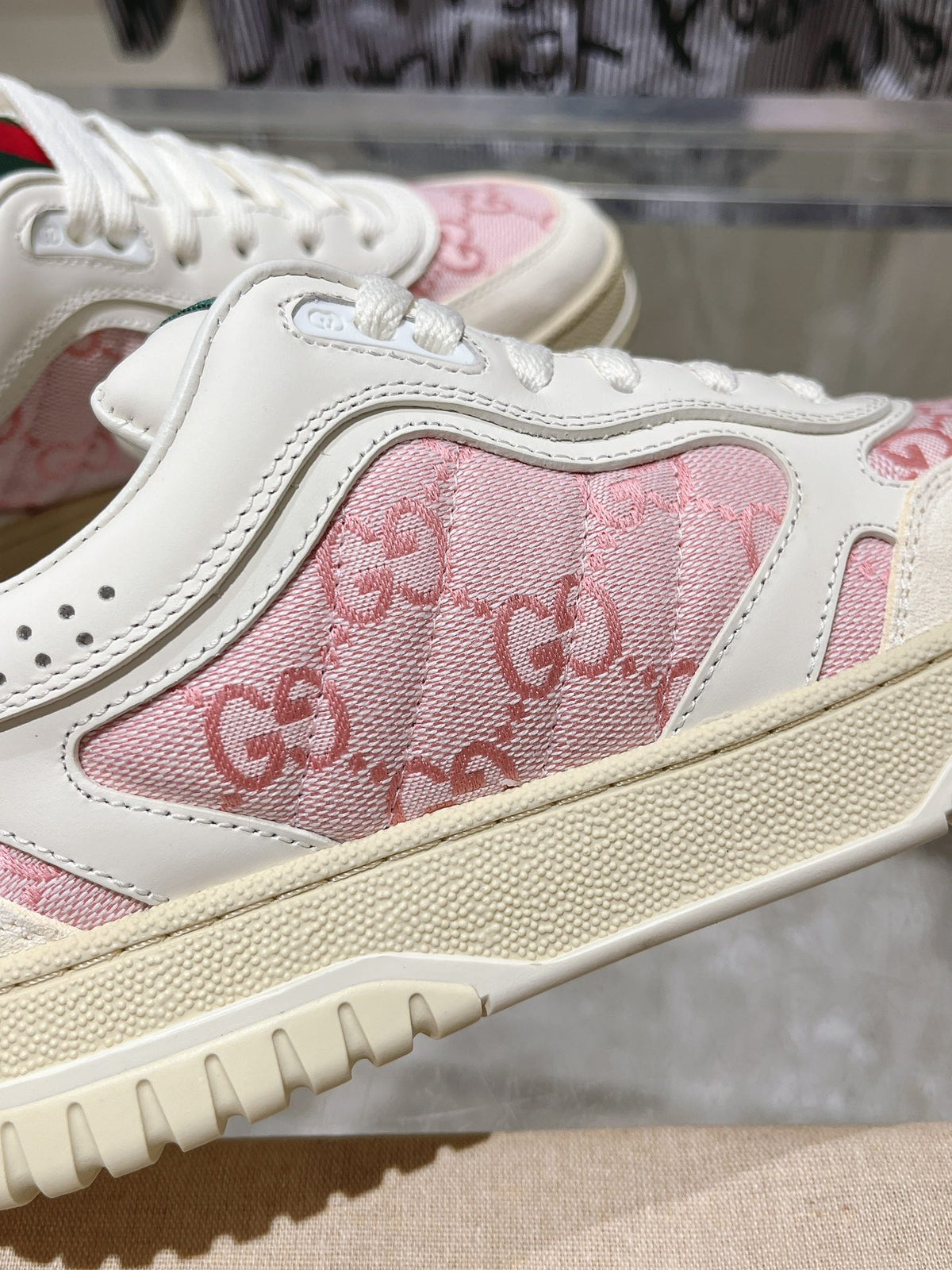 Factory direct Gucci new retro distressed effect sneakers