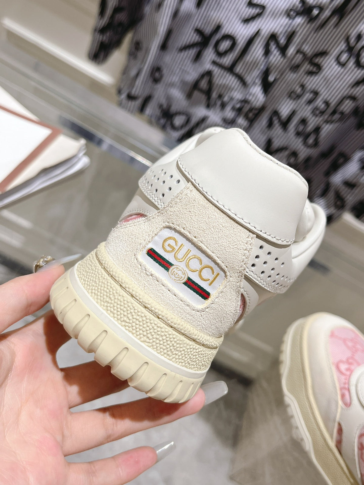 Factory direct Gucci new retro distressed effect sneakers