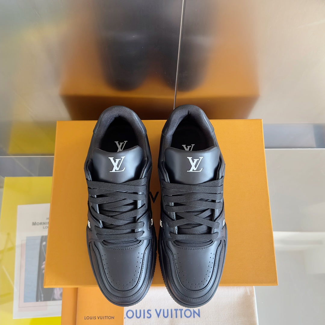 Louis Vuitton LV Trainer Casual Sneakers