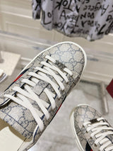 Gucci's latest Ace series Pro version white sneakers