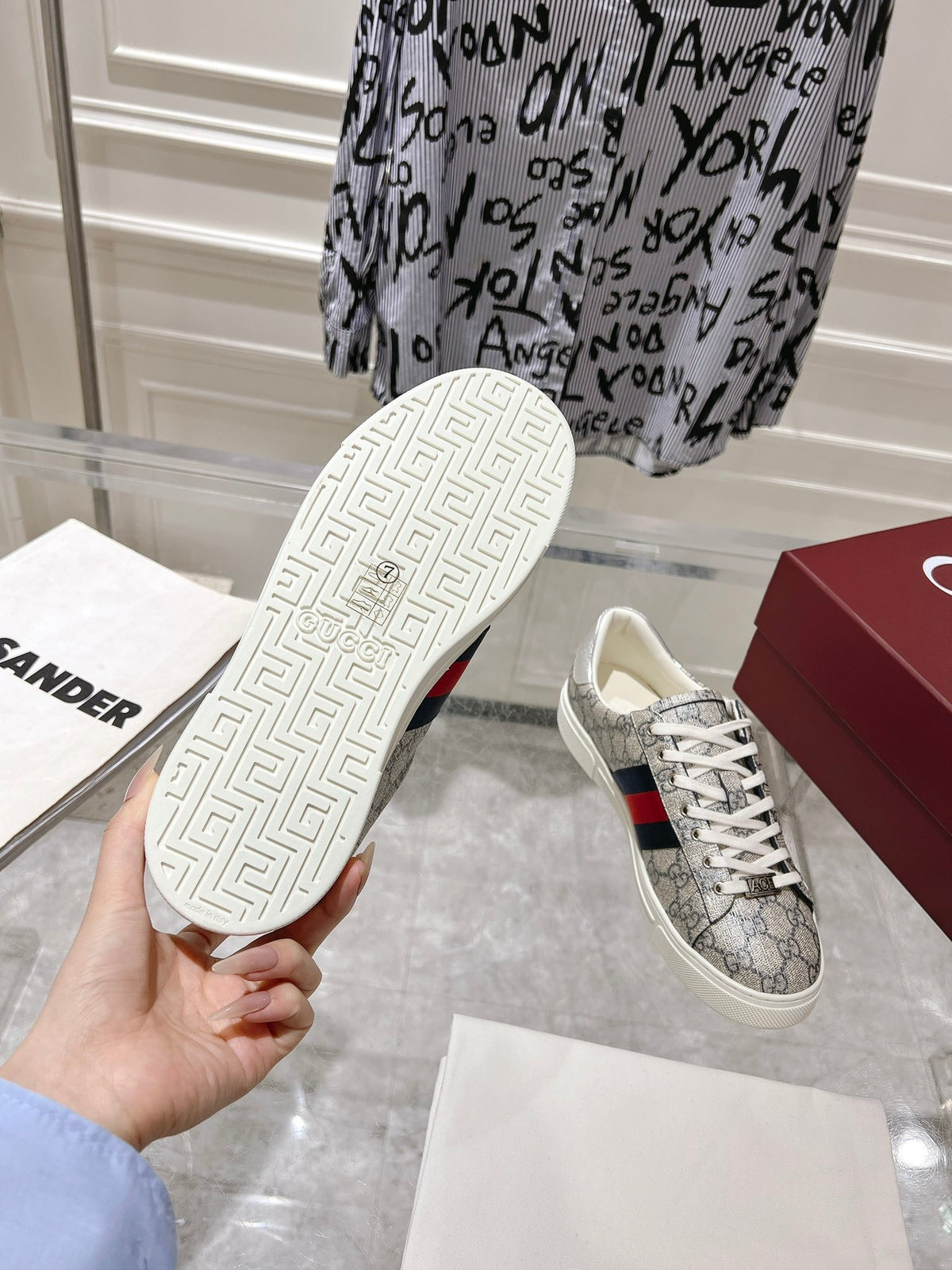 Gucci's latest Ace series Pro version white sneakers