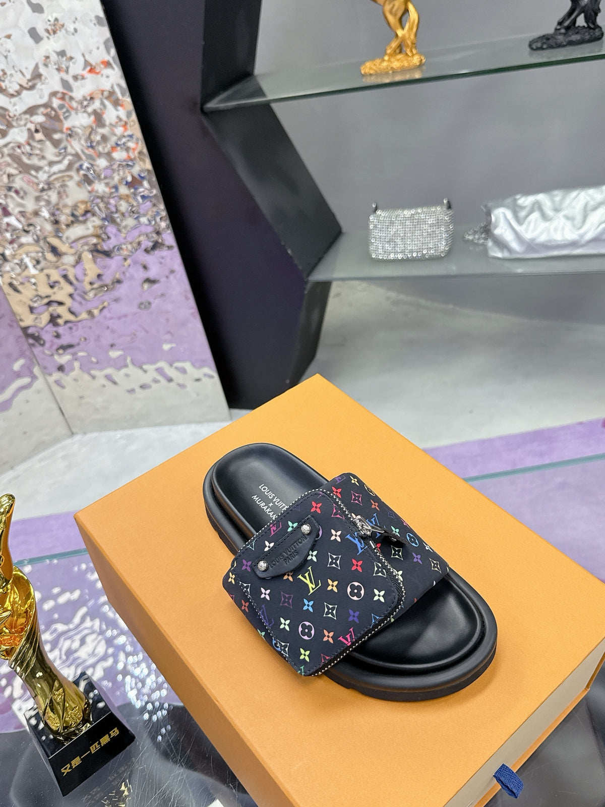 Takashi Murakami x LV collaboration series, latest denim slippers for couples