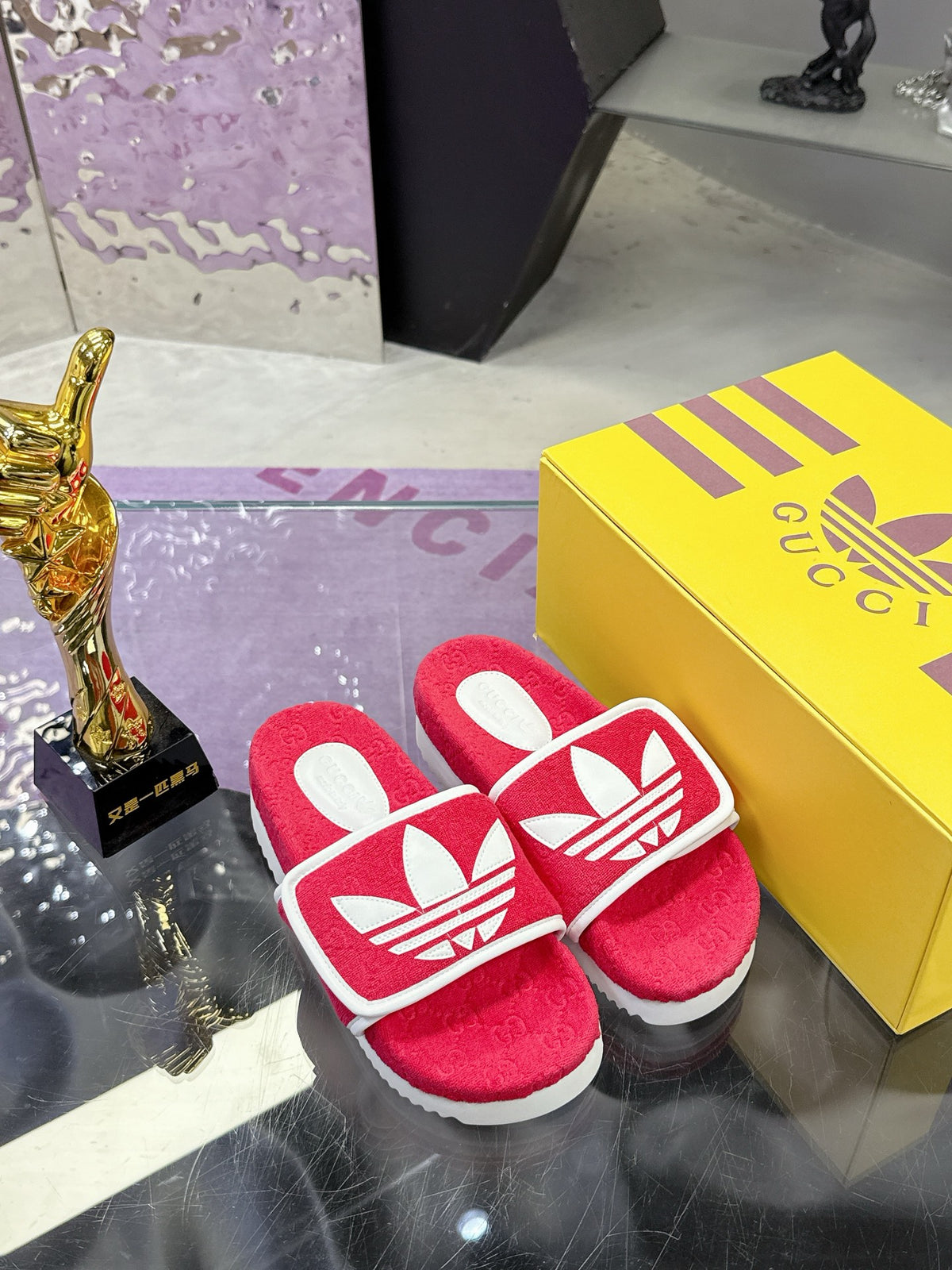 adidas x Gucci联名系列女士GG防水台拖鞋
