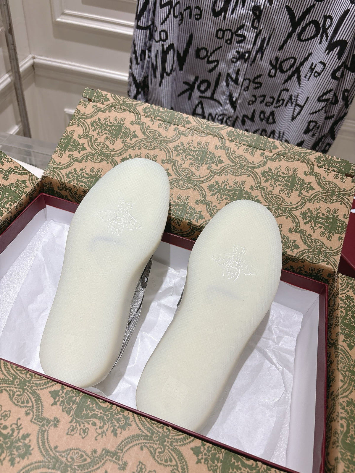 New women's style now available! Gucci 2025 Fall/Winter sneakers