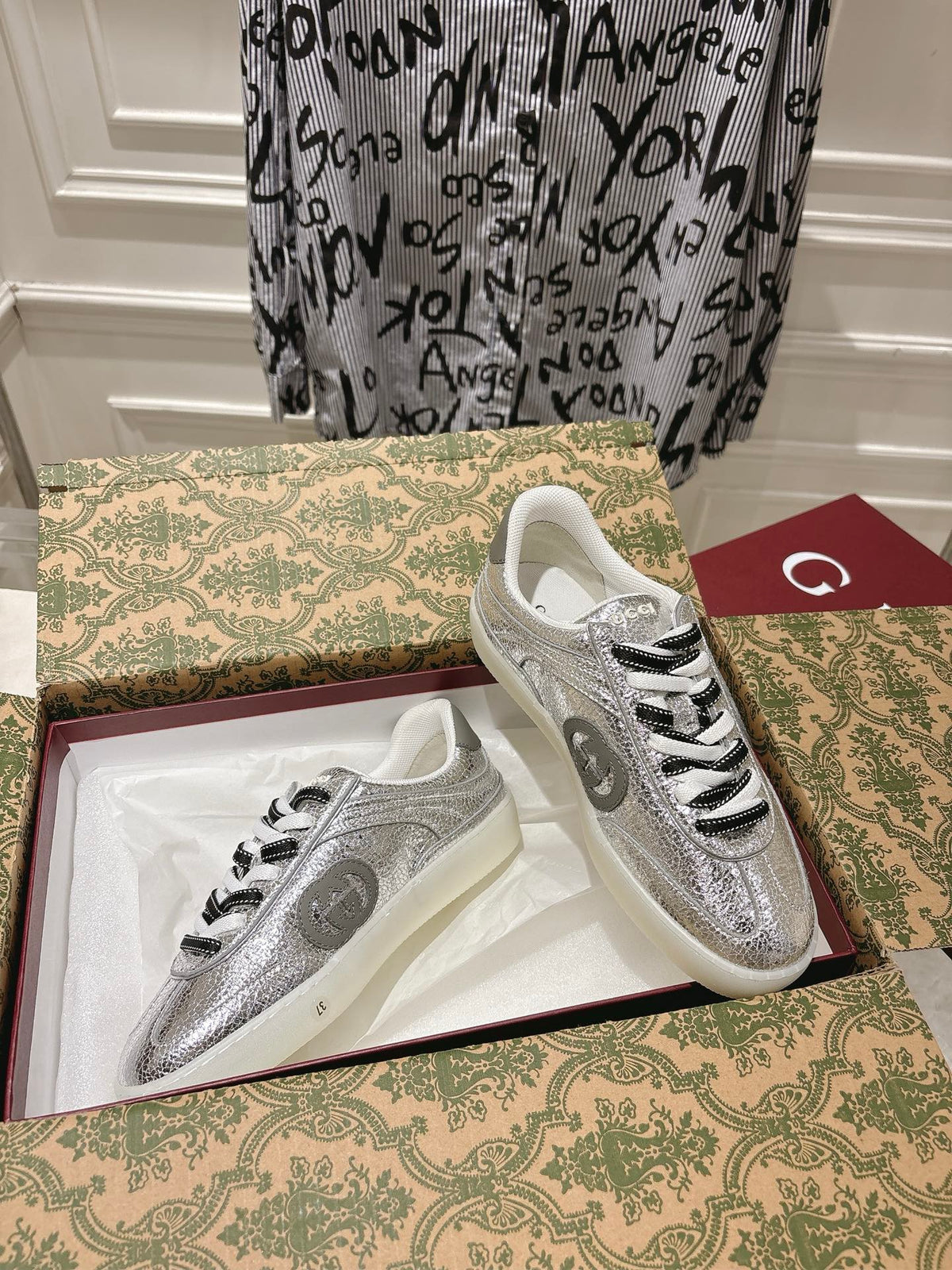 New women's style now available! Gucci 2025 Fall/Winter sneakers