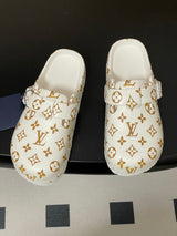 Latest Hot Selling Louis Vuitton Birkenstock Mules, Jelly-like Half-Slippers, Couple Style, Casual Beach Shoes