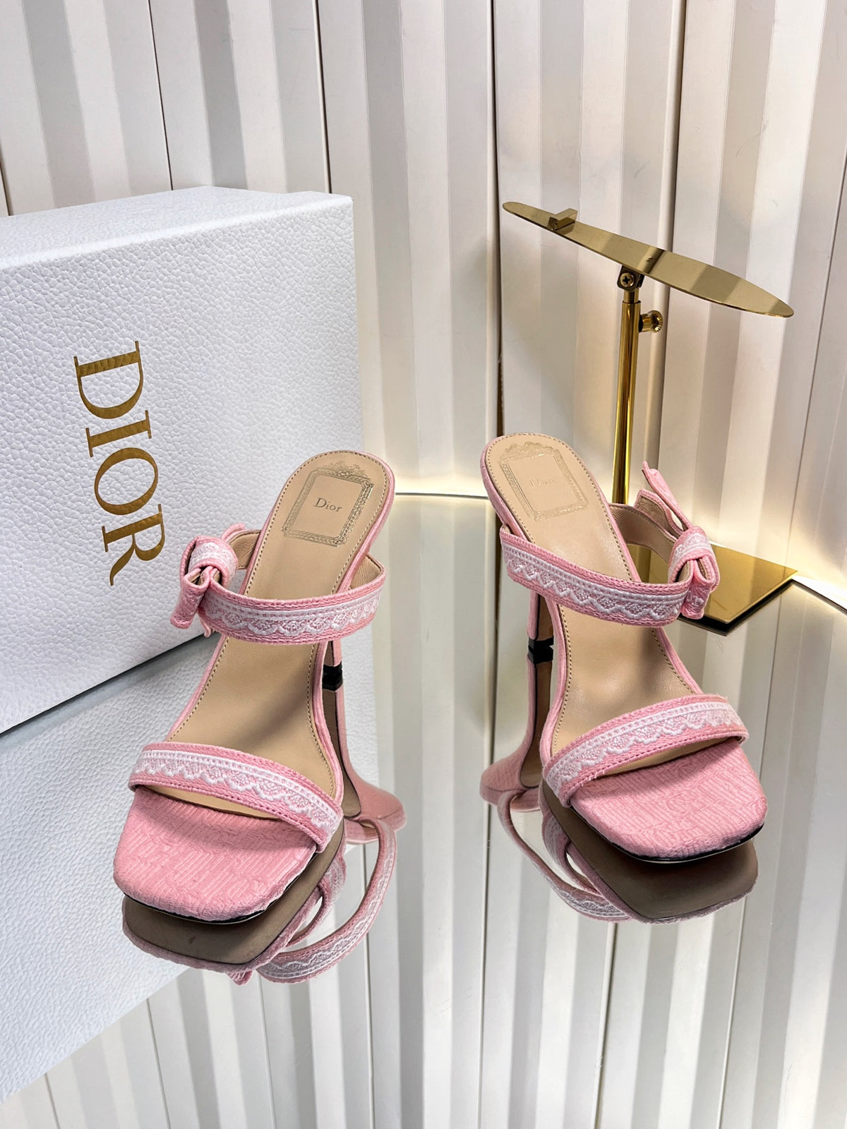 High-quality J'ADIOR strappy sandals, Dior 2026 Spring/Summer latest color Macrame