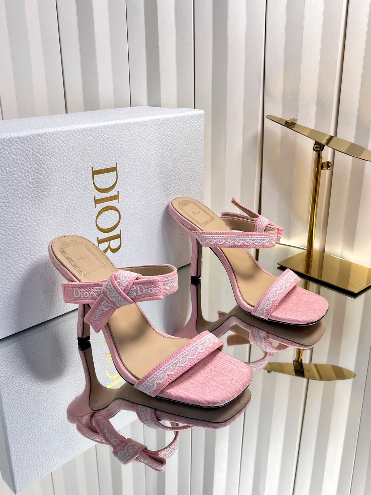 High-quality J'ADIOR strappy sandals, Dior 2026 Spring/Summer latest color Macrame