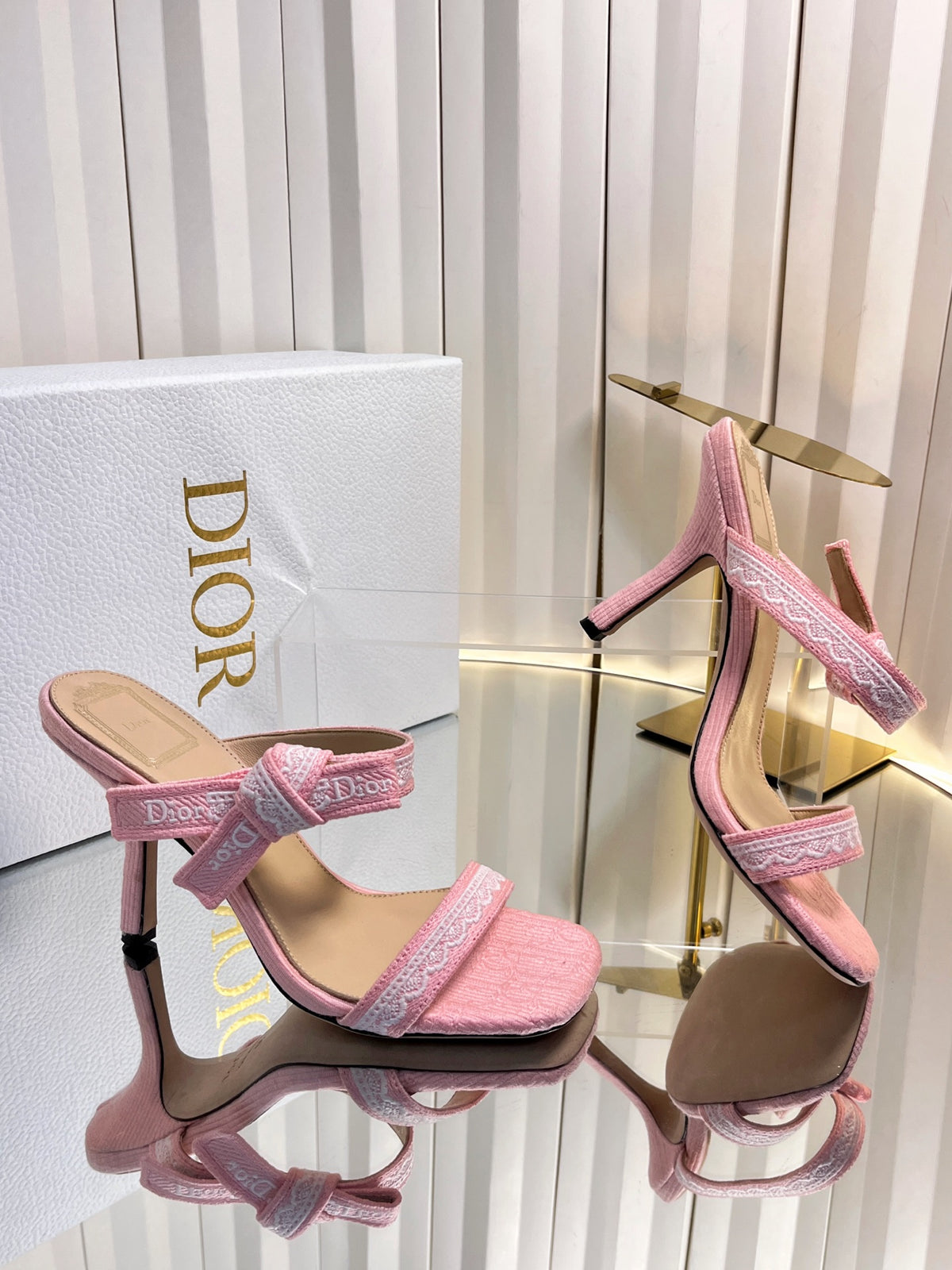 High-quality J'ADIOR strappy sandals, Dior 2026 Spring/Summer latest color Macrame