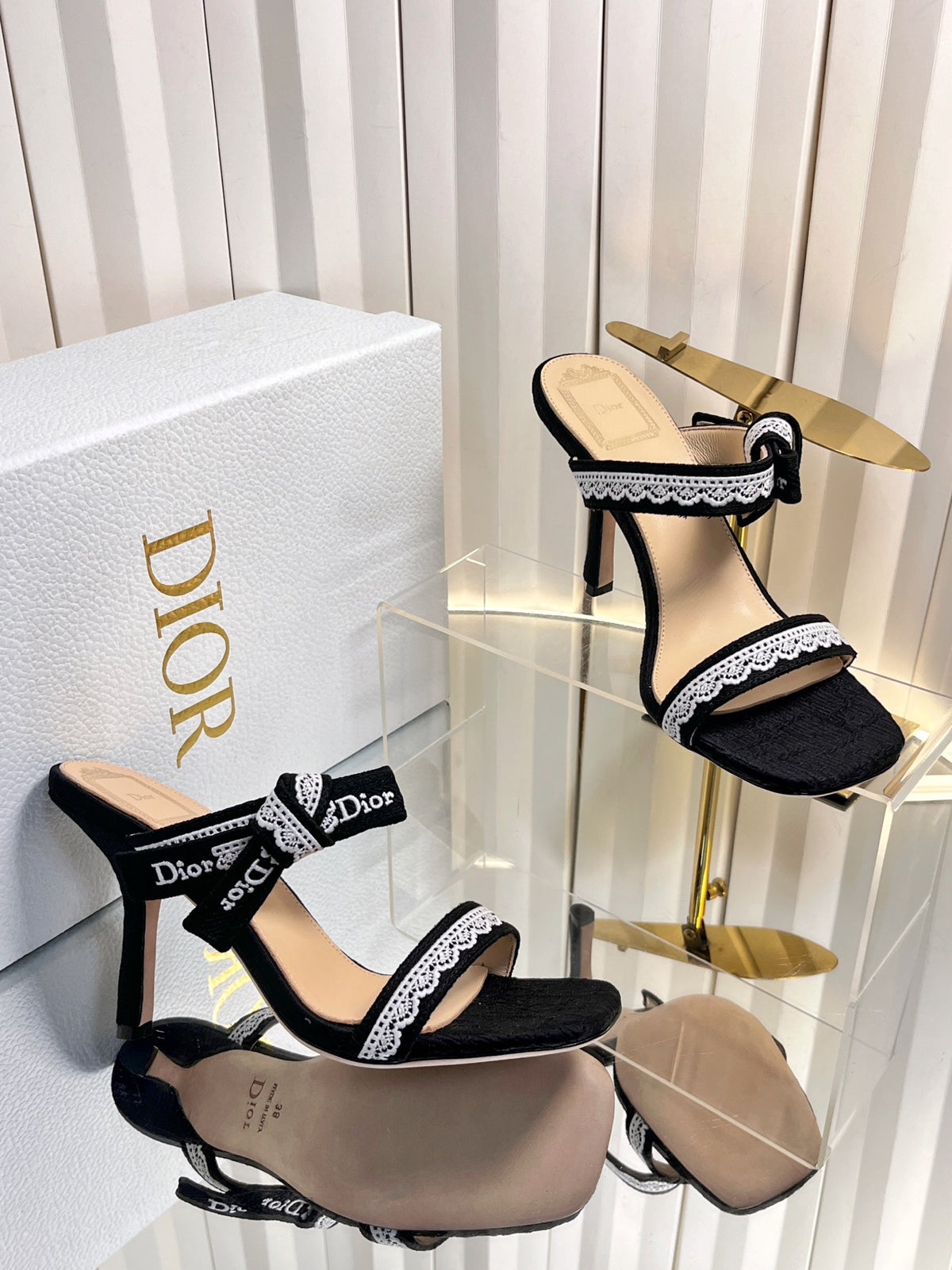 High-quality J'ADIOR strappy sandals, Dior 2026 Spring/Summer latest color Macrame, jacquard embroidered logo high-heeled color-blocked women's shoes