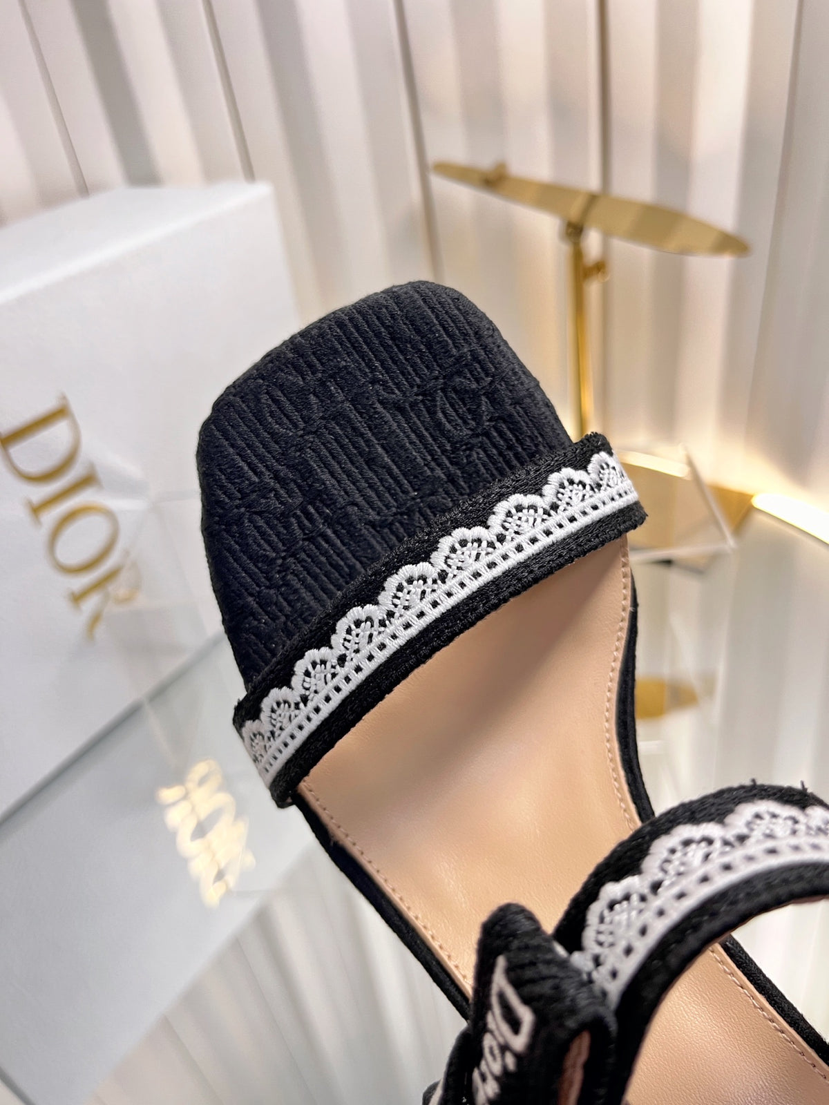 High-quality J'ADIOR strappy sandals, Dior 2026 Spring/Summer latest color Macrame, jacquard embroidered logo high-heeled color-blocked women's shoes