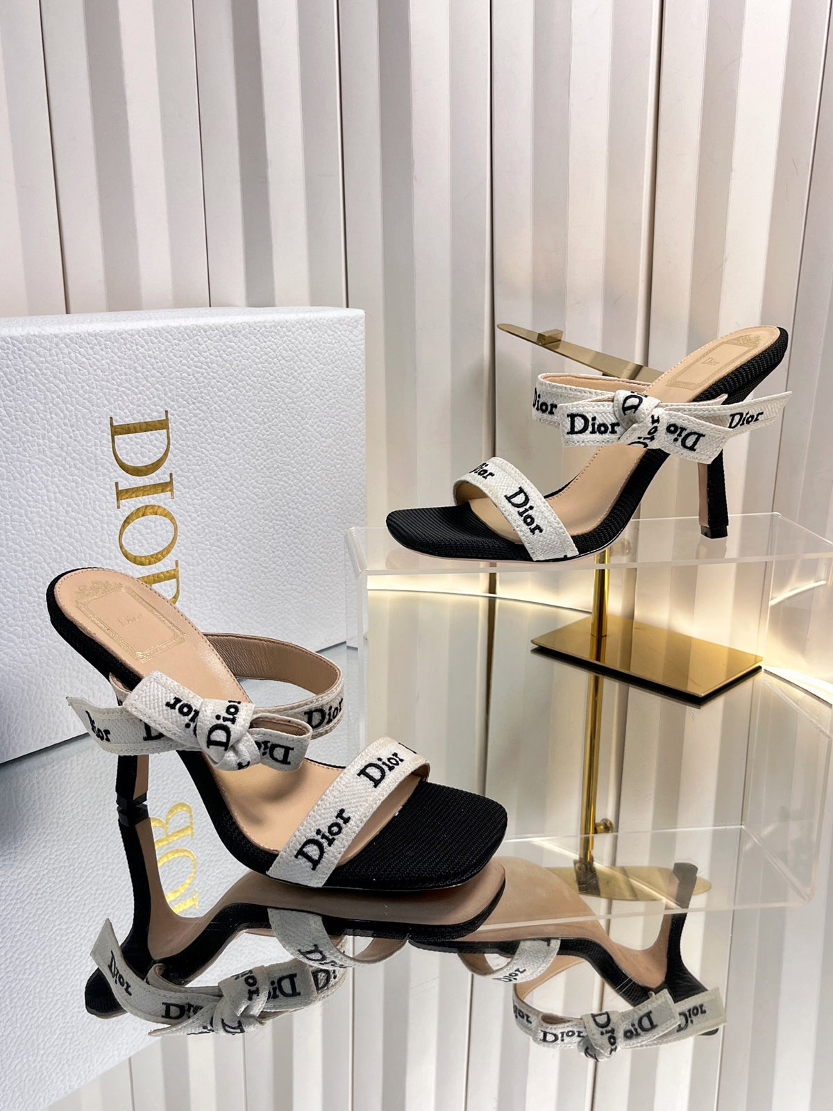 High-quality J'ADIOR strappy sandals, Dior 2026 Spring/Summer latest color Macrame