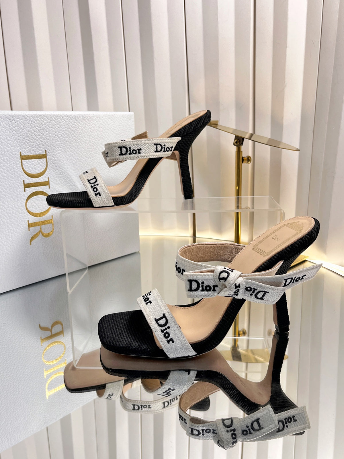 High-quality J'ADIOR strappy sandals, Dior 2026 Spring/Summer latest color Macrame
